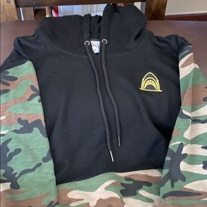Men’s medium cammo hoodie